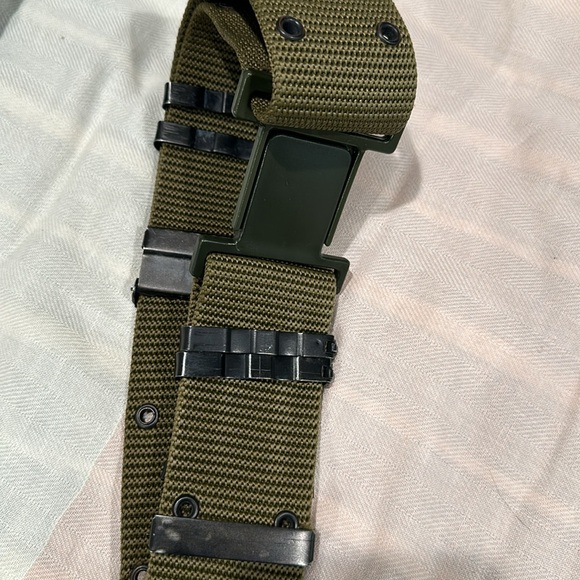 US Military LC-2 Pistol Webbing Belt Individual Equipment - Picture 5 of 5
